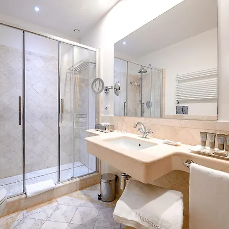 Monastero Di & 5* קורטונה