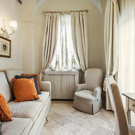 Monastero Di & 5*