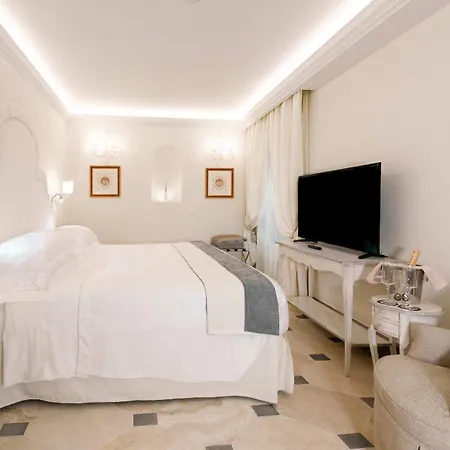 Monastero Di & מלון 5*
