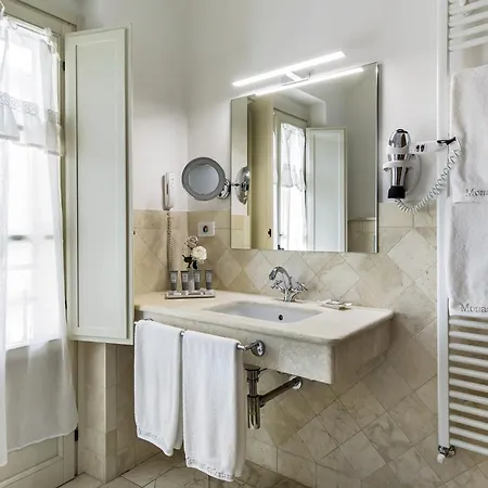 Monastero Di & 5*